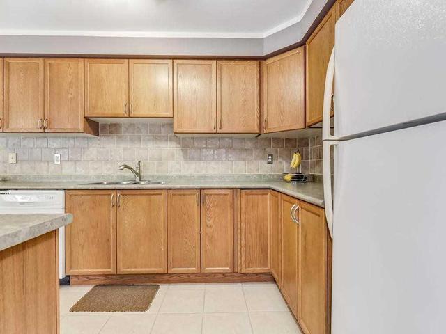 81 Telegraph Dr, House attached with 3 bedrooms, 3 bathrooms and 2 parking in Whitby ON | Image 6