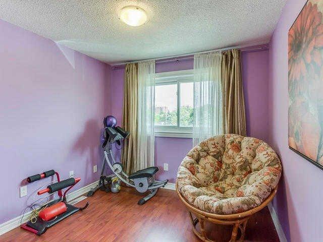 2901 Bramshaw Gdns, House semidetached with 3 bedrooms, 2 bathrooms and 4 parking in Mississauga ON | Image 10
