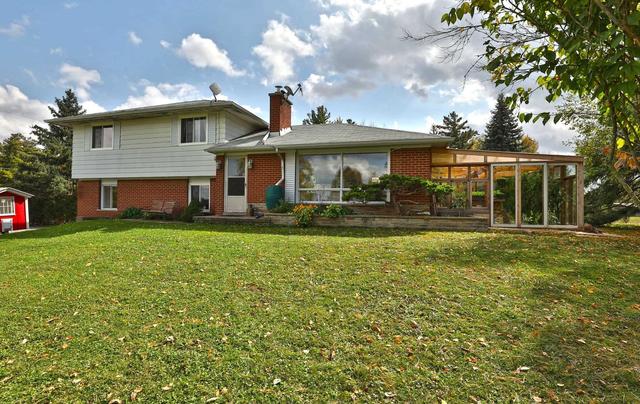 8750 Mansewood Tr, House detached with 3 bedrooms, 2 bathrooms and 8 parking in Milton ON | Image 1