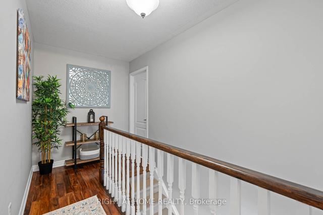 2420 Baintree Cres, House attached with 3 bedrooms, 3 bathrooms and 2 parking in Oakville ON | Image 5