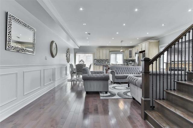 81 Prairie Dr, House detached with 4 bedrooms, 4 bathrooms and 4 parking in Toronto ON | Image 39