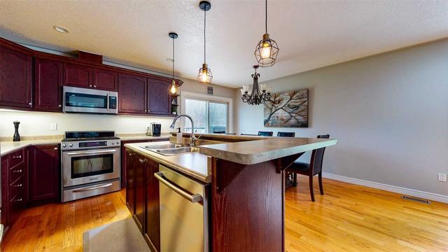 521 Scarlett Line, House detached with 3 bedrooms, 2 bathrooms and 11 parking in Oro Medonte ON | Image 6