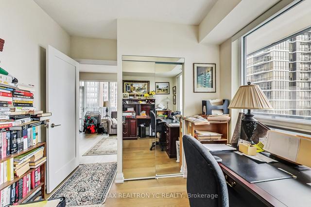 1925 - 5 Sheppard Ave E, Condo with 2 bedrooms, 2 bathrooms and 1 parking in Toronto ON | Image 7