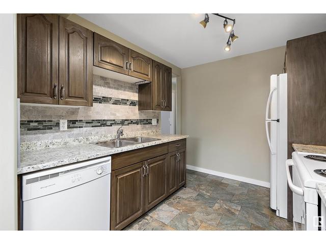 201 - 4102 50 Av, Condo with 2 bedrooms, 1 bathrooms and null parking in Drayton Valley AB | Image 7