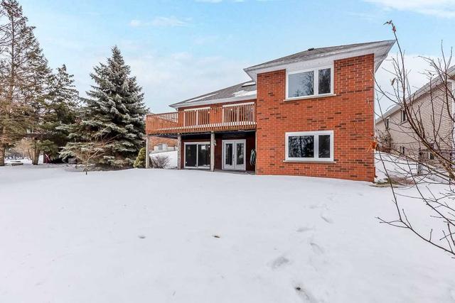 16 Dove Cres, House detached with 3 bedrooms, 3 bathrooms and 4 parking in Barrie ON | Image 35