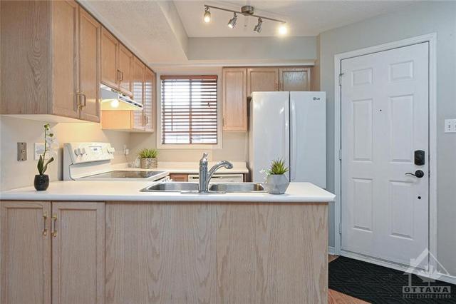 e - 41 Anderson Street, Townhouse with 2 bedrooms, 2 bathrooms and 1 parking in Ottawa ON | Image 16