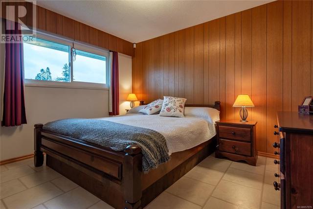 255 Carolyn Rd, House detached with 4 bedrooms, 2 bathrooms and 4 parking in Campbell River BC | Image 15