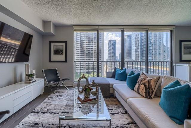 1430 - 33 Harbour Sq, Condo with 1 bedrooms, 1 bathrooms and 1 parking in Toronto ON | Image 24