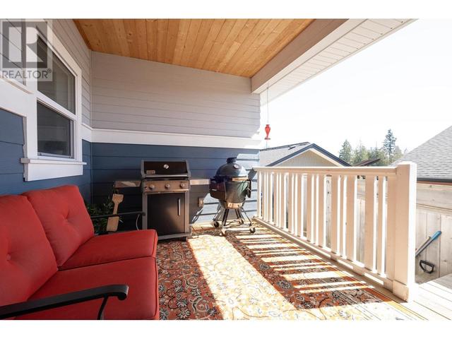 5438 Mccourt Road, House detached with 3 bedrooms, 2 bathrooms and 5 parking in Sechelt BC | Image 21