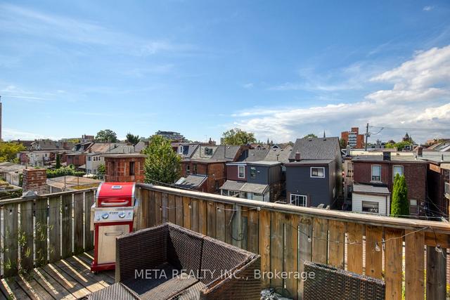 32 Macklem Ave, House attached with 3 bedrooms, 3 bathrooms and 1 parking in Toronto ON | Image 10