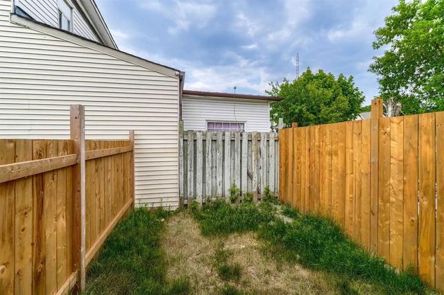 108.5 Olive Ave, House attached with 2 bedrooms, 1 bathrooms and 0 parking in Oshawa ON | Image 13
