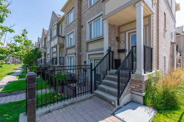 th 17 - 3115 Boxford Cres, Townhouse with 2 bedrooms, 3 bathrooms and 1 parking in Mississauga ON | Image 1