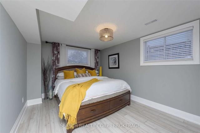 350 Louis Dr, House detached with 4 bedrooms, 4 bathrooms and 3 parking in Mississauga ON | Image 24