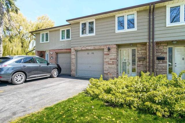 3295 Fieldgate Dr, Townhouse with 4 bedrooms, 2 bathrooms and 3 parking in Mississauga ON | Image 32