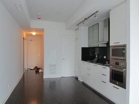 3908 - 12 York St, Condo with 0 bedrooms, 1 bathrooms and null parking in Toronto ON | Image 7