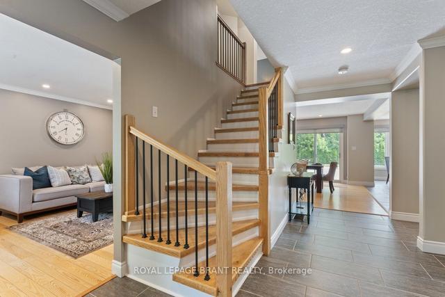 17 Scarfe Gdns, House detached with 4 bedrooms, 4 bathrooms and 4 parking in Brantford ON | Image 2