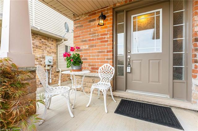 15 Savannah Ridge Drive, House semidetached with 2 bedrooms, 1 bathrooms and 4 parking in Brant ON | Image 5