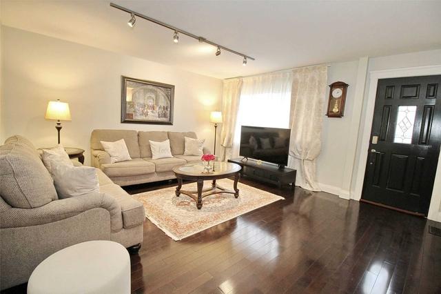 148 Tower Dr, House detached with 3 bedrooms, 2 bathrooms and 6 parking in Toronto ON | Image 23