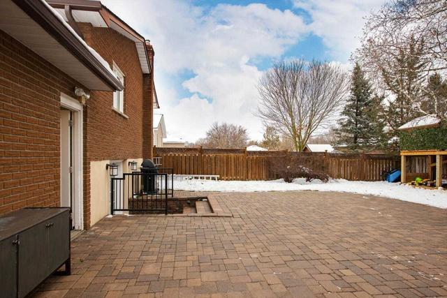 23 Dutch Settlers Crt, House detached with 3 bedrooms, 2 bathrooms and 5 parking in East Gwillimbury ON | Image 21