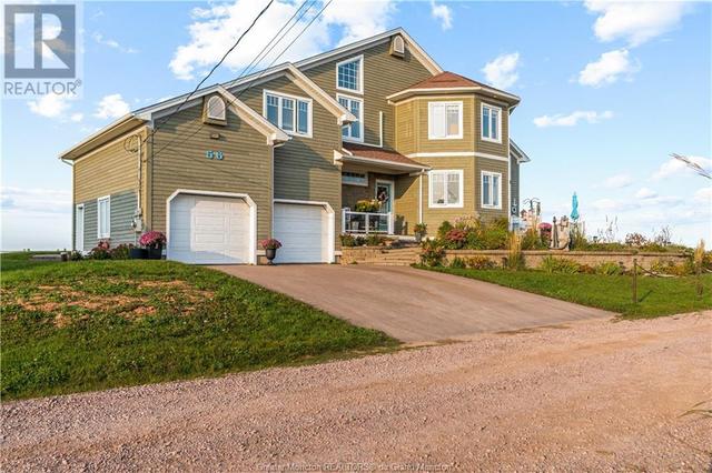 56 Sur L'ocean St, House detached with 3 bedrooms, 2 bathrooms and null parking in Beaubassin East NB | Image 2