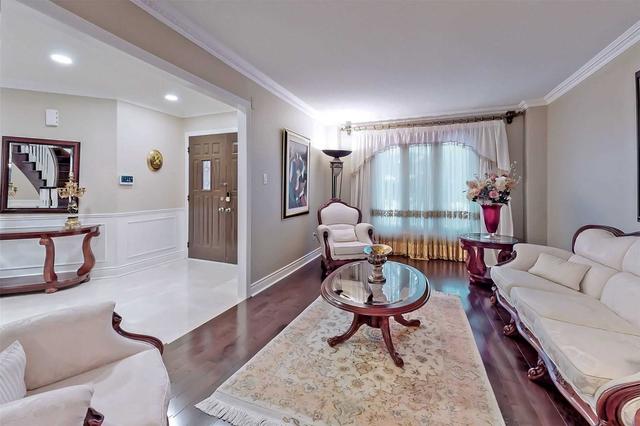 8 Atwood Crt, House detached with 4 bedrooms, 4 bathrooms and 6 parking in Markham ON | Image 39