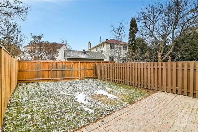 1437 Deavy Way, Townhouse with 3 bedrooms, 2 bathrooms and 3 parking in Ottawa ON | Image 12