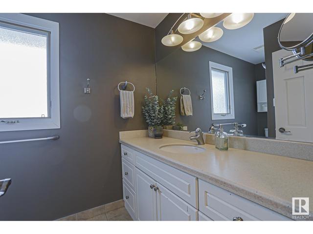 12620 52b Av Nw, House detached with 3 bedrooms, 4 bathrooms and 4 parking in Edmonton AB | Image 40