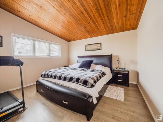 4611 115 St Nw, House detached with 4 bedrooms, 2 bathrooms and null parking in Edmonton AB | Image 12