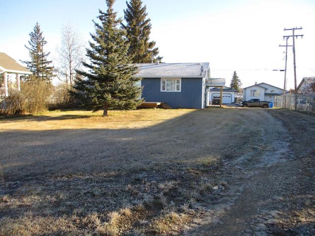 412 1st Street, House detached with 2 bedrooms, 1 bathrooms and 6 parking in Manning AB | Image 15