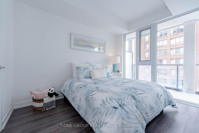 1712 - 20 Edward St, Condo with 2 bedrooms, 1 bathrooms and 0 parking in Toronto ON | Image 11