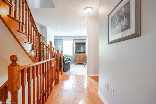 76 Compass Way, House attached with 2 bedrooms, 1 bathrooms and 3 parking in Mississauga ON | Image 15