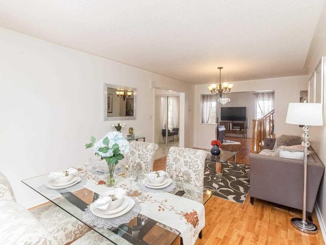 6 Sherbo Cres, House detached with 3 bedrooms, 3 bathrooms and 2 parking in Brampton ON | Image 3