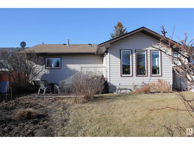 5117 58 Av, House detached with 4 bedrooms, 2 bathrooms and null parking in Elk Point AB | Image 3