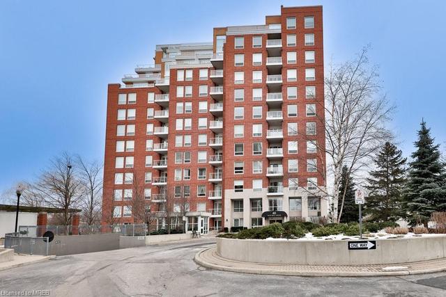 glb1 - 40 Old Mill Road, House attached with 2 bedrooms, 2 bathrooms and 1 parking in Oakville ON | Image 1