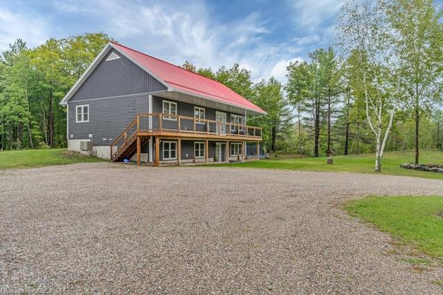 4147 Long Lake Road, House detached with 5 bedrooms, 1 bathrooms and 8 parking in Central Frontenac ON | Image 2