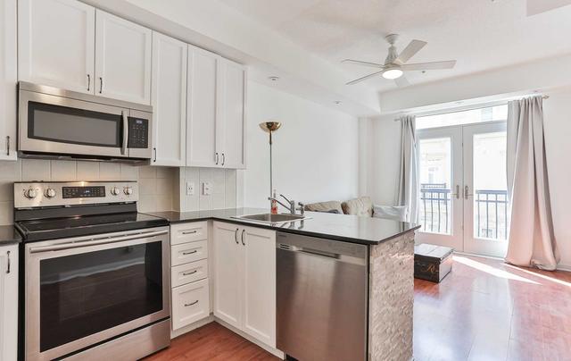th12 - 68 Carr St, Townhouse with 2 bedrooms, 2 bathrooms and 1 parking in Toronto ON | Image 11
