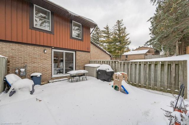 52 - 539 Willow Road, House attached with 3 bedrooms, 1 bathrooms and 1 parking in Guelph ON | Image 25