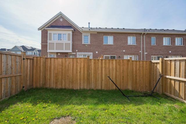 87 Reichert Crt, Townhouse with 3 bedrooms, 3 bathrooms and 2 parking in Milton ON | Image 22