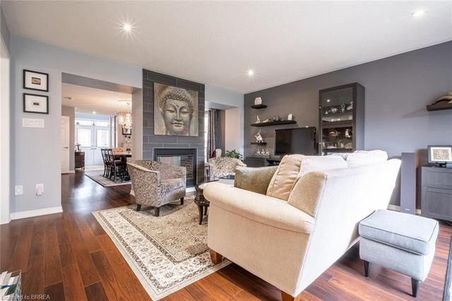 216 Thomas Avenue, House detached with 4 bedrooms, 2 bathrooms and 4 parking in Brantford ON | Image 12