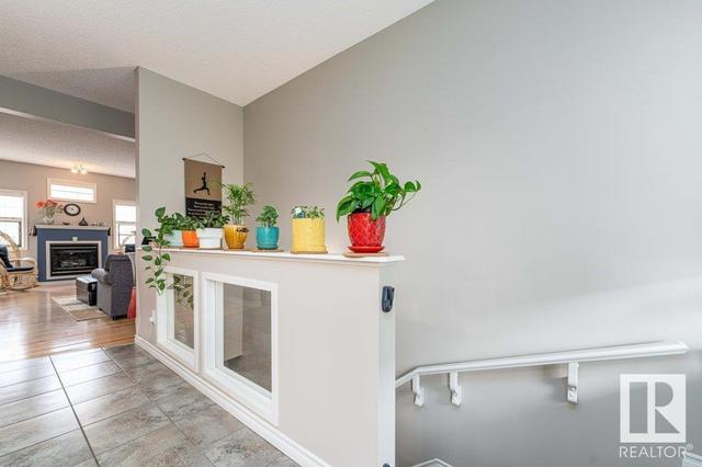 93 - 13825 155 Av Nw, House attached with 2 bedrooms, 1 bathrooms and 2 parking in Edmonton AB | Image 17