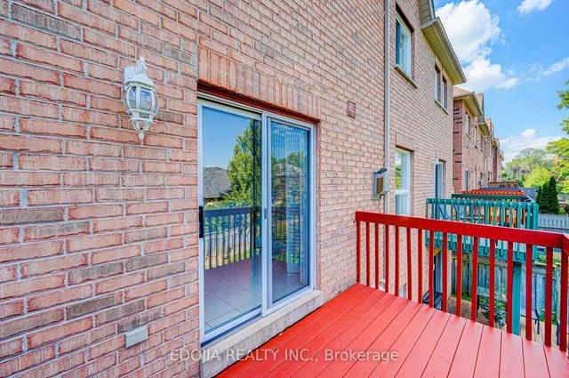 74 James Scott Rd, House attached with 3 bedrooms, 4 bathrooms and 6 parking in Markham ON | Image 10