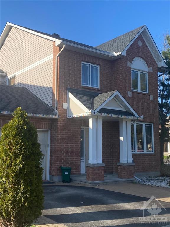 1040 Capreol Street, House detached with 4 bedrooms, 4 bathrooms and 3 parking in Ottawa ON | Image 2