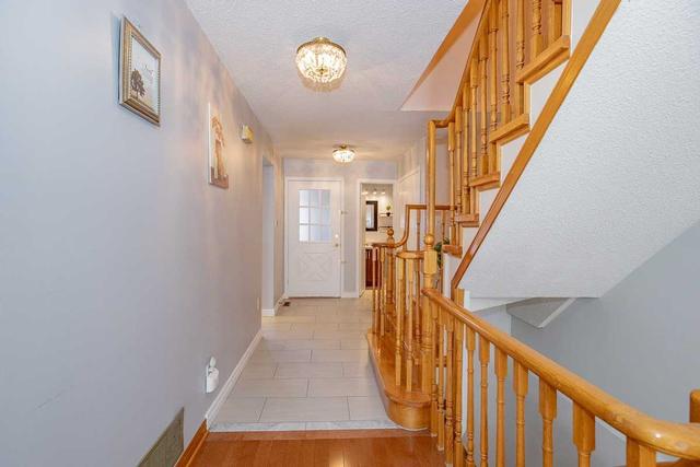 186 Enchanted Hills Cres, House detached with 3 bedrooms, 4 bathrooms and 3 parking in Toronto ON | Image 34