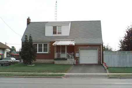 809 Ritson Rd S, House detached with 3 bedrooms, 2 bathrooms and 2 parking in Oshawa ON | Image 1