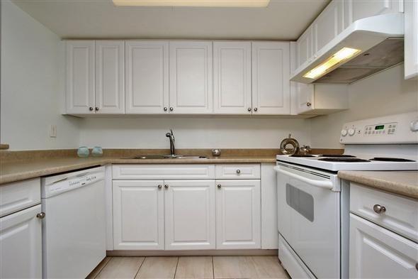 1002 - 20 Baif Blvd, Condo with 2 bedrooms, 2 bathrooms and 1 parking in Richmond Hill ON | Image 6