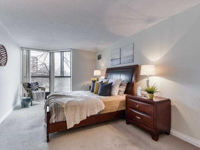 406 - 50 Baif Blvd, Condo with 3 bedrooms, 2 bathrooms and 2 parking in Richmond Hill ON | Image 6