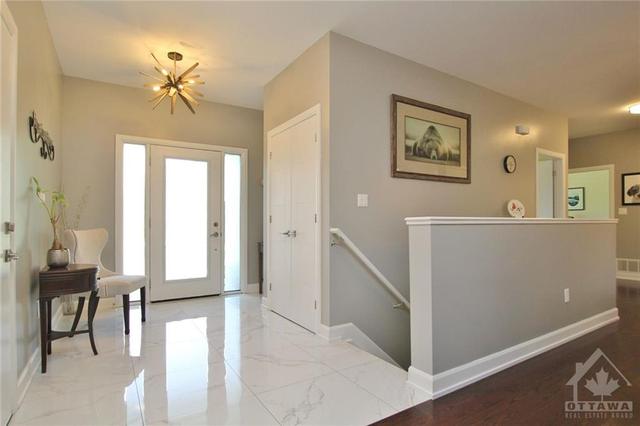 296 Stonewalk Way, House detached with 4 bedrooms, 3 bathrooms and 8 parking in Ottawa ON | Image 3