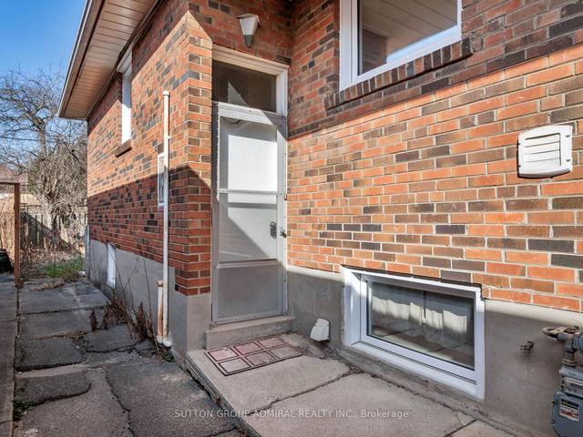 162 Searle Ave, House detached with 4 bedrooms, 3 bathrooms and 5 parking in Toronto ON | Image 17