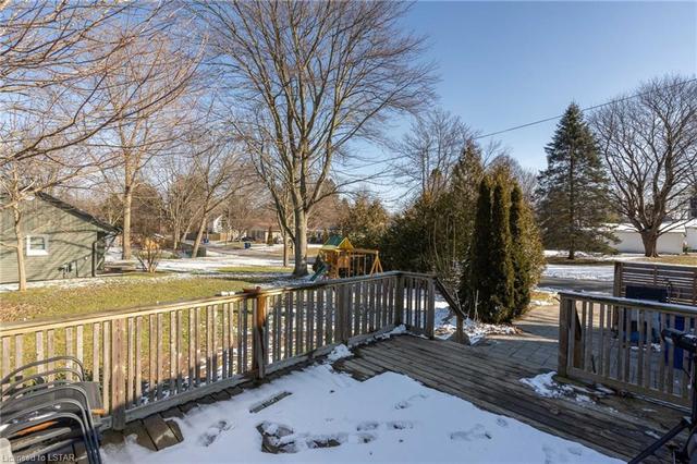 30 Broadway Avenue E, House detached with 3 bedrooms, 1 bathrooms and null parking in Chatham Kent ON | Image 23