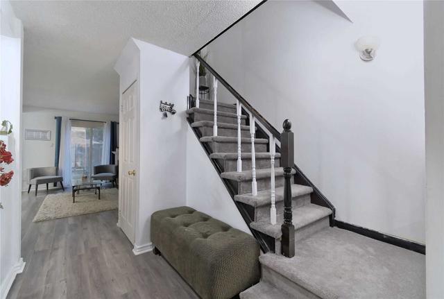 51 - 2301 Derry Rd W, Townhouse with 3 bedrooms, 3 bathrooms and 2 parking in Mississauga ON | Image 2